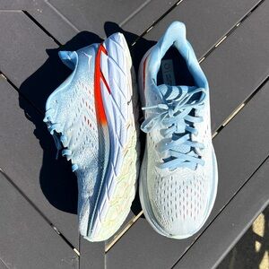 •SOLD• Hoka Clifton 8